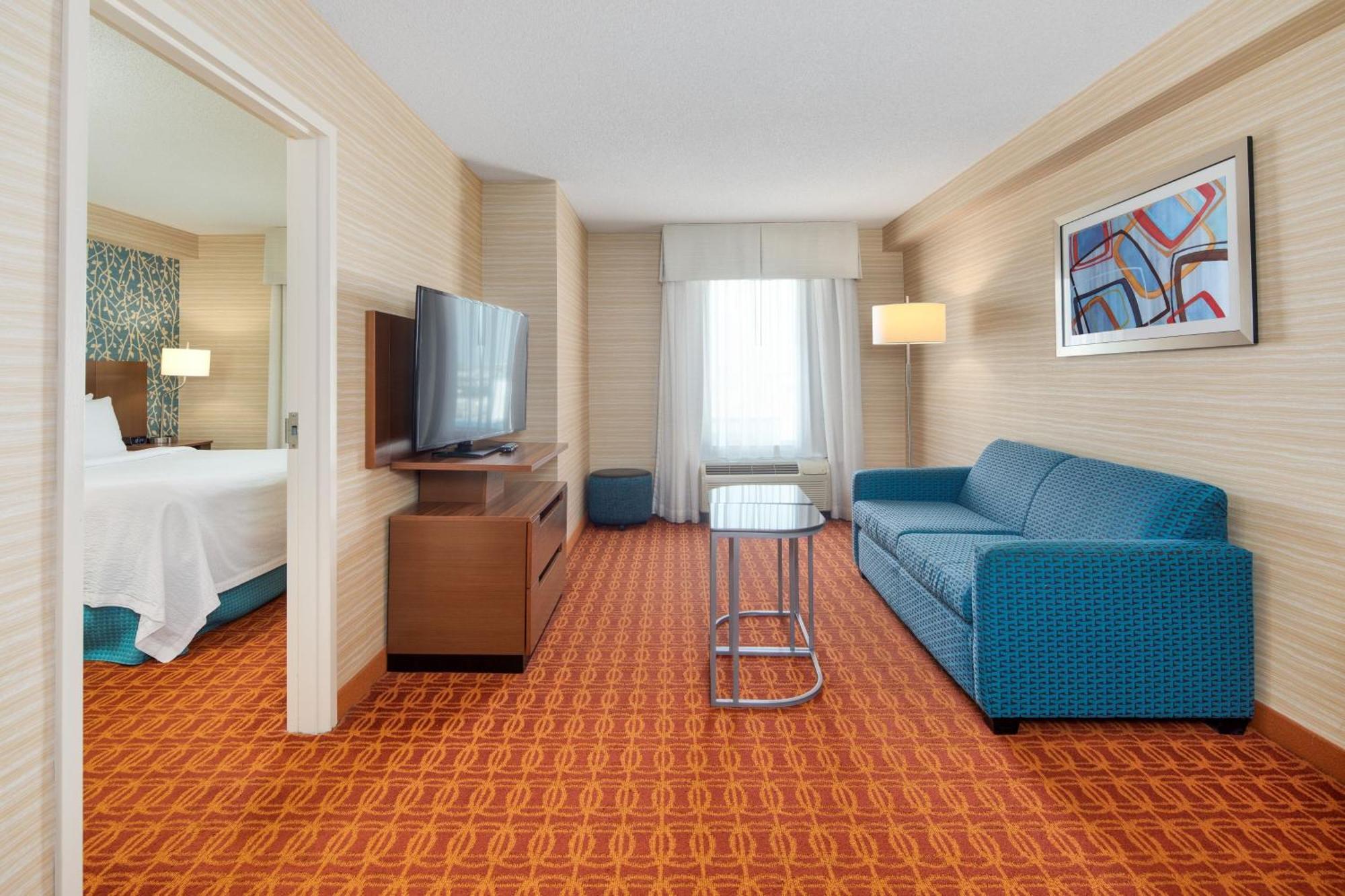 מיסיסאוגה Fairfield Inn & Suites By Marriott Toronto Airport מראה חיצוני תמונה